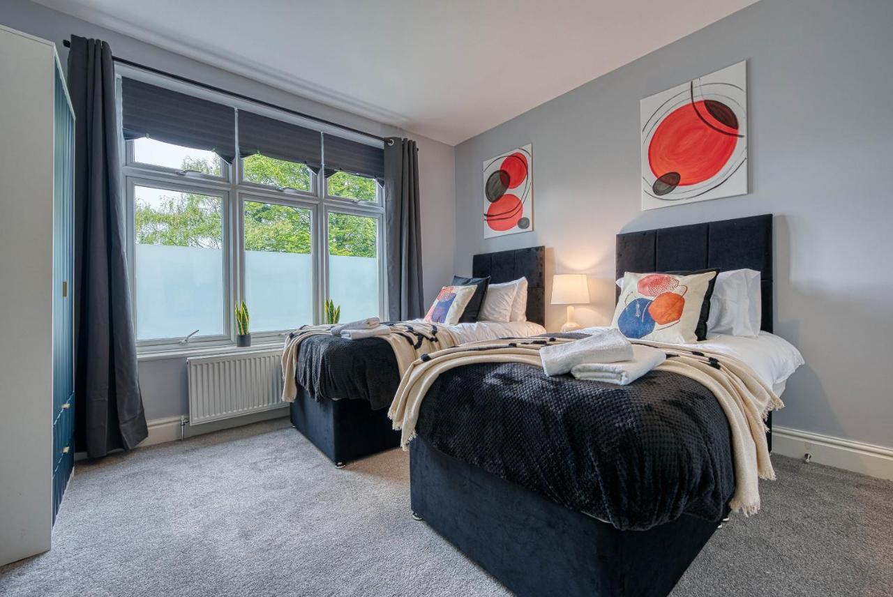 Spacious Nottingham Abode - Sleeps 16 Extérieur photo