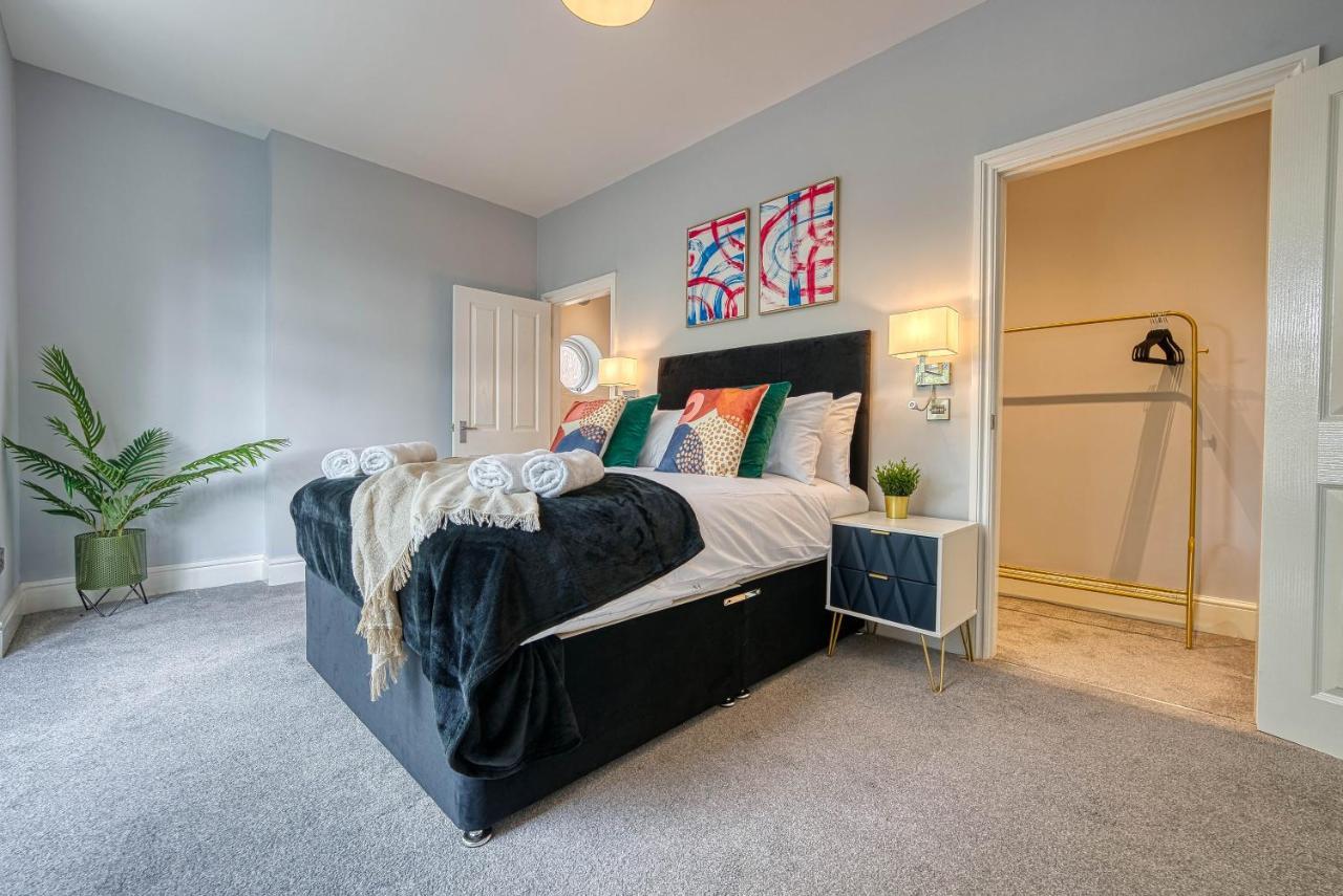 Spacious Nottingham Abode - Sleeps 16 Extérieur photo