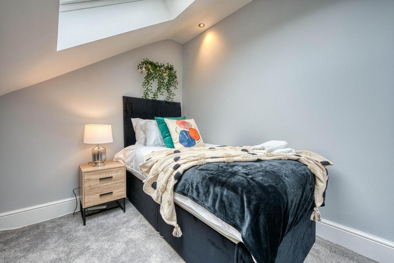 Spacious Nottingham Abode - Sleeps 16 Extérieur photo