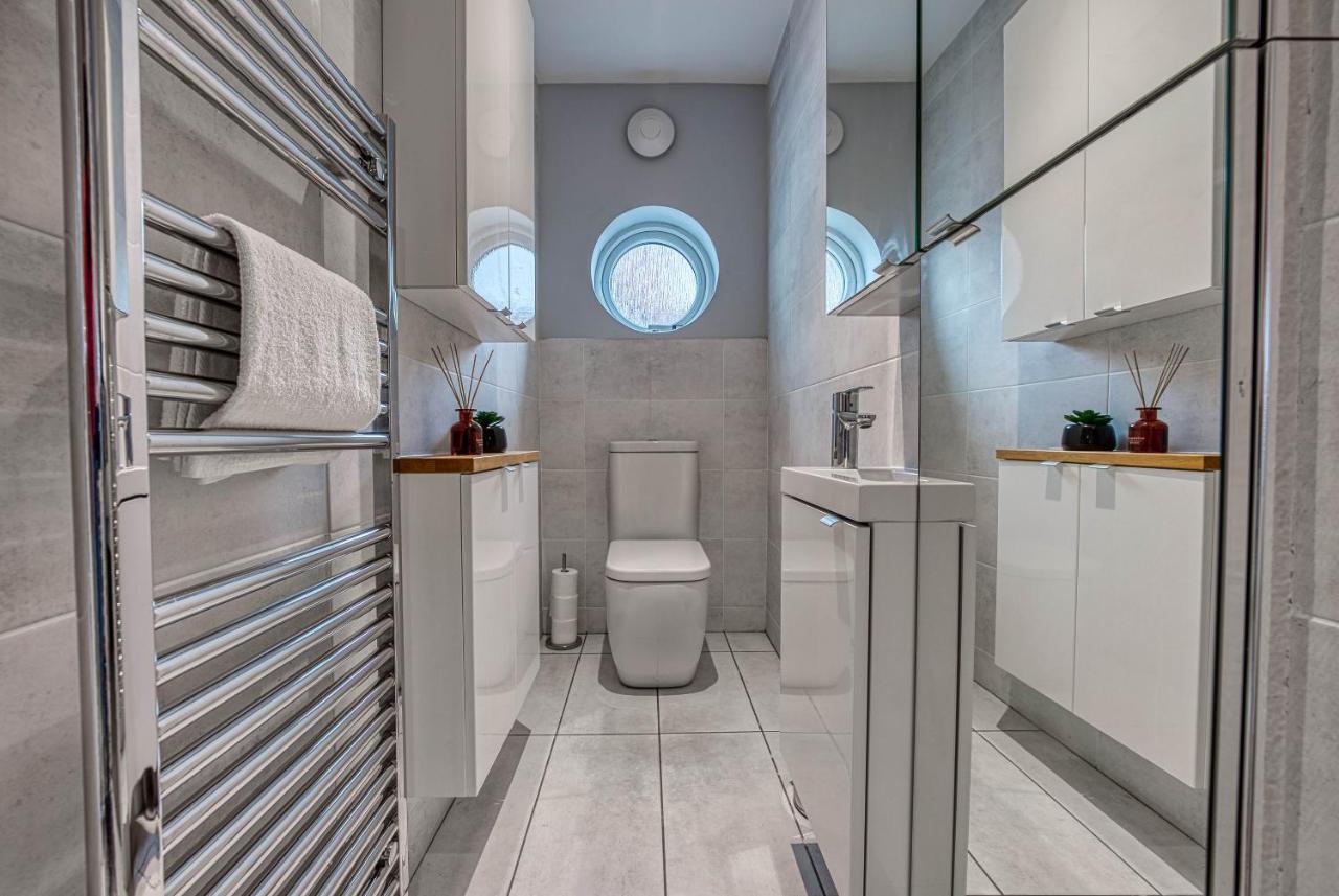 Spacious Nottingham Abode - Sleeps 16 Extérieur photo